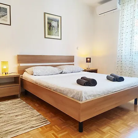 Lara's Apartmán