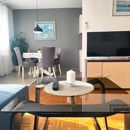 Apartment Lara's - Spacious Island View Free Parking Zadar