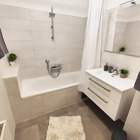 Lara's Apartament *